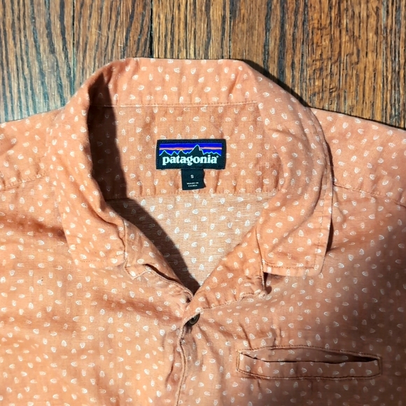 Patagonia Short Sleeve Shirt - Picture 2 of 3